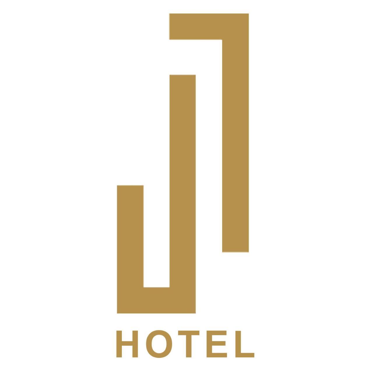 J7 Hotel Iloilo City Exteriör bild